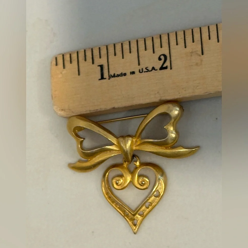 Victorian Revival Bow Brooch w Pendant Heart Gold Tn Cut Work Belle Époque 2.25
